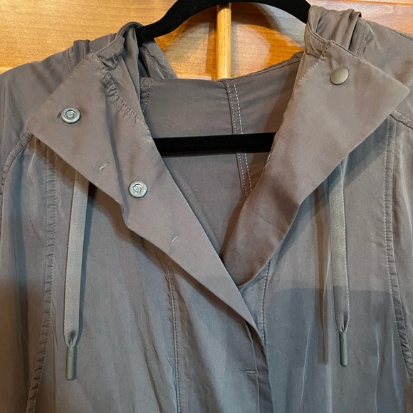 Lululemon City Stroll Trench Coat Sz 10 - Picture 13 of 14